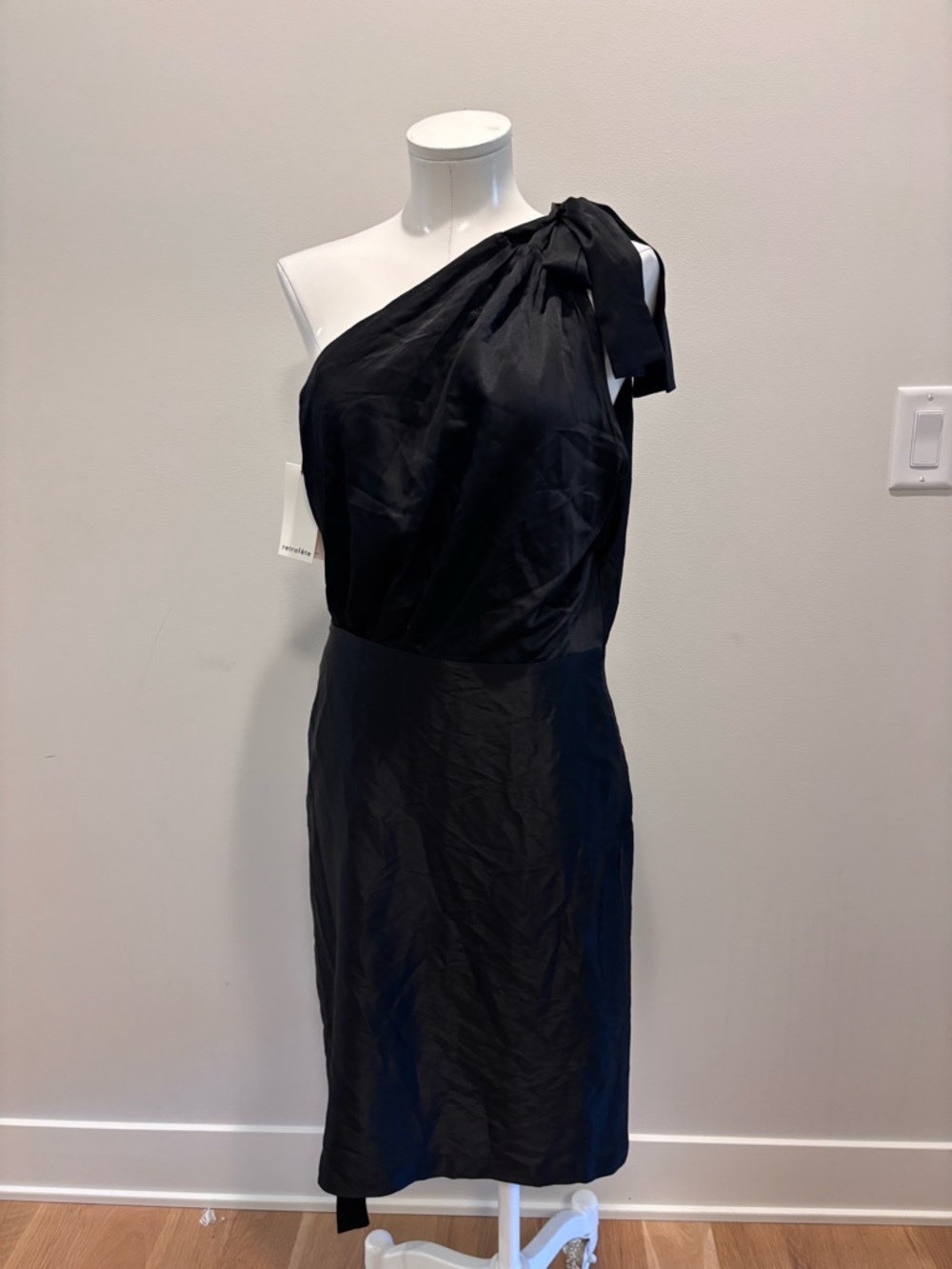 Retrofete Black One-Shoulder Asymmetrical Satin Mini Dress - Picture 3 of 9